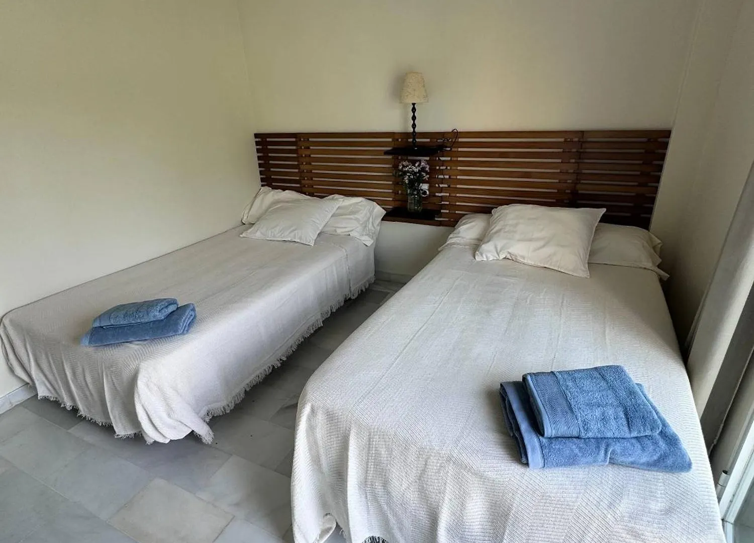 Room In Apartment - Room In Guadalmina With Pool Estepona